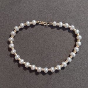 14k Yellow Gold & Pearl Bracelet